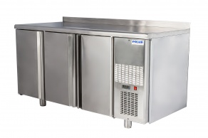 Холодильный стол с бортом «POLAIR»,  -2..+10С,  3  двери,  корпус из нержавеющей стали, объем 400л,  динамическое охлаждение, автоматическая оттайка, температура окружающей среды +12…+43, R134a